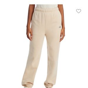 Alo yoga accolade sweatpants XS ivory color